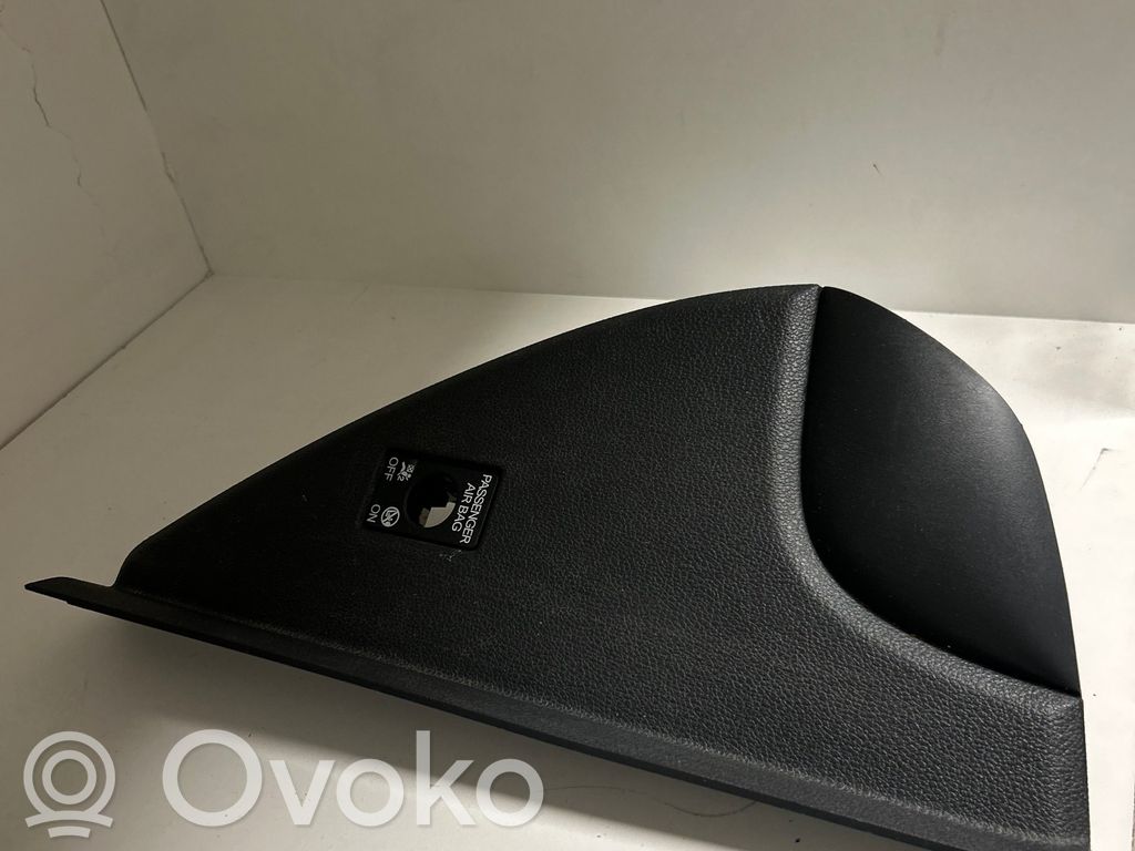 Skoda Fabia Mk4 (6VA) Moldura de la guantera 