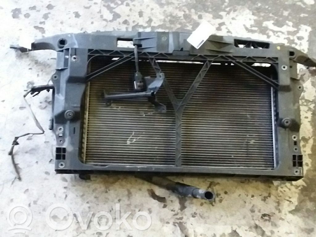Mazda 3 I Radiatoru panelis 