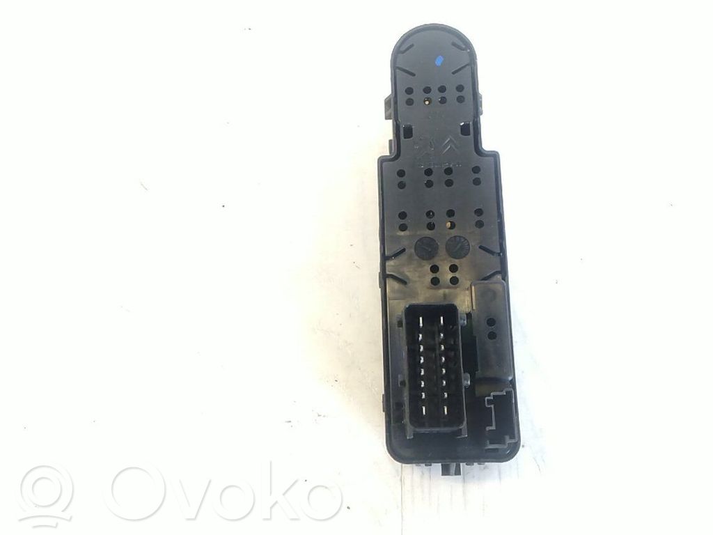 Citroen DS3 Electric window control switch 