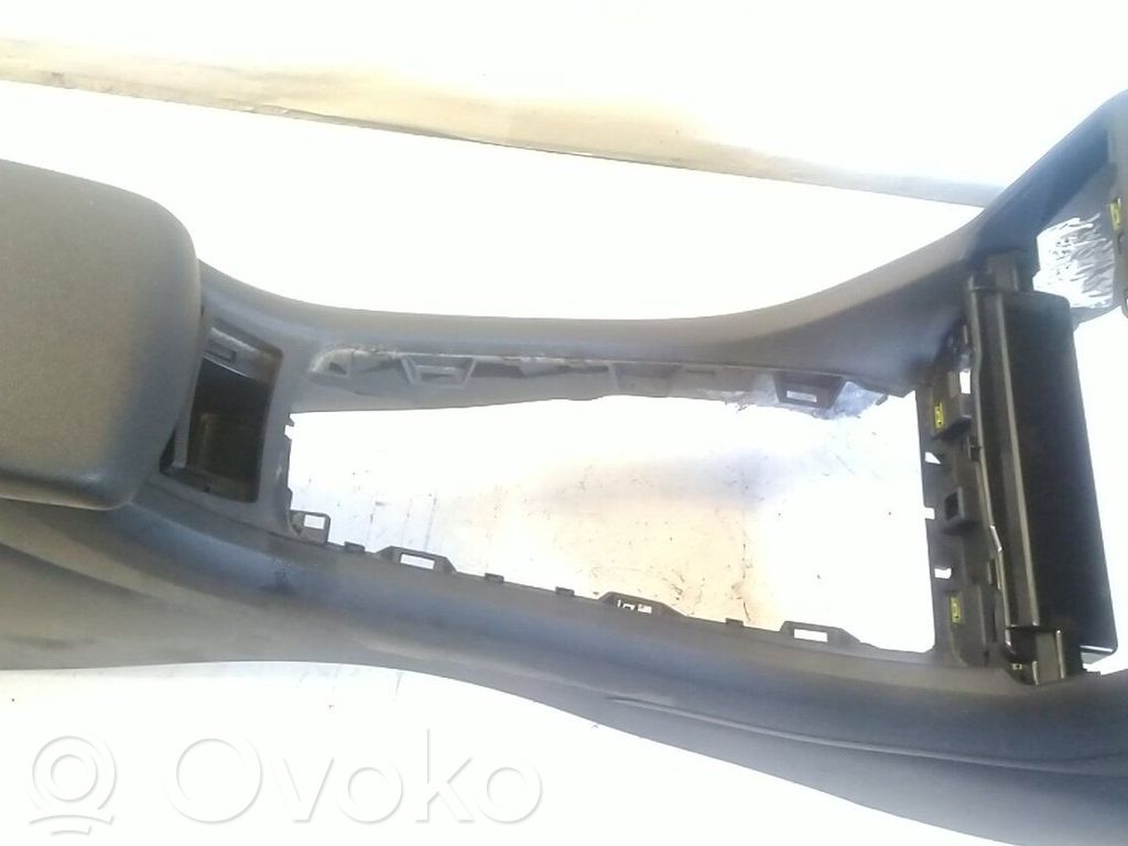 Armrest   7589YJ
