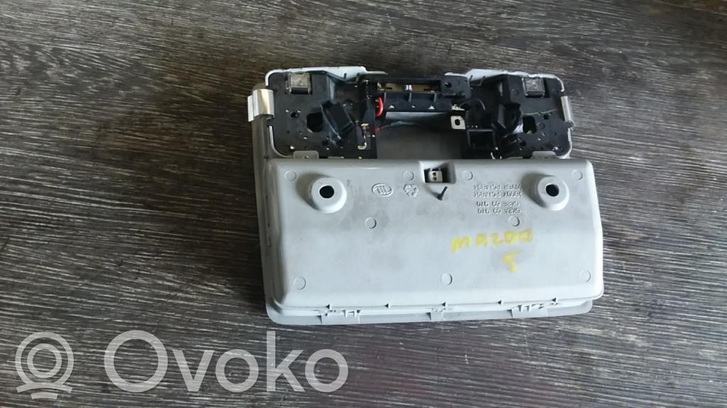 Etuistuimen valo