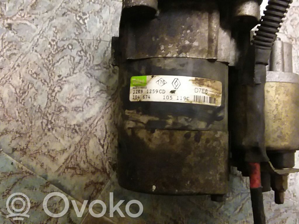 Motor de arranque   7711135849,233009667R