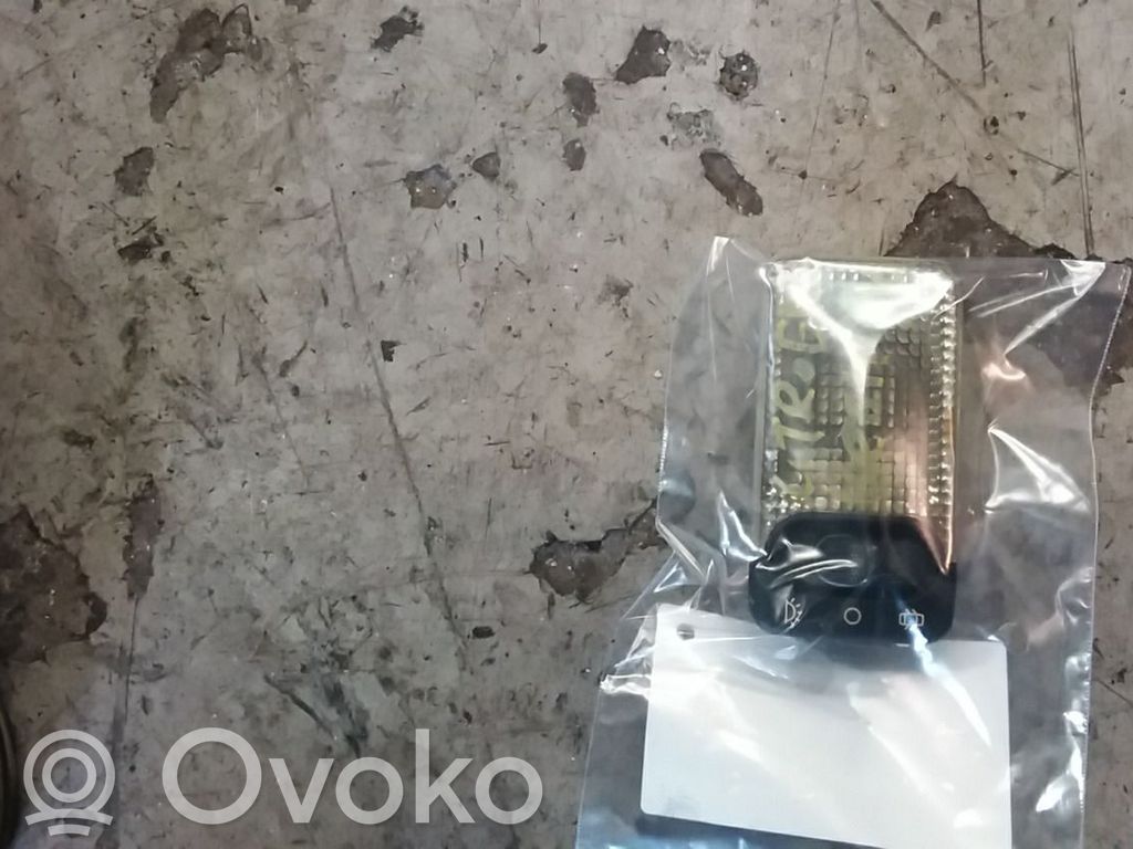 Éclairage lumière plafonnier avant