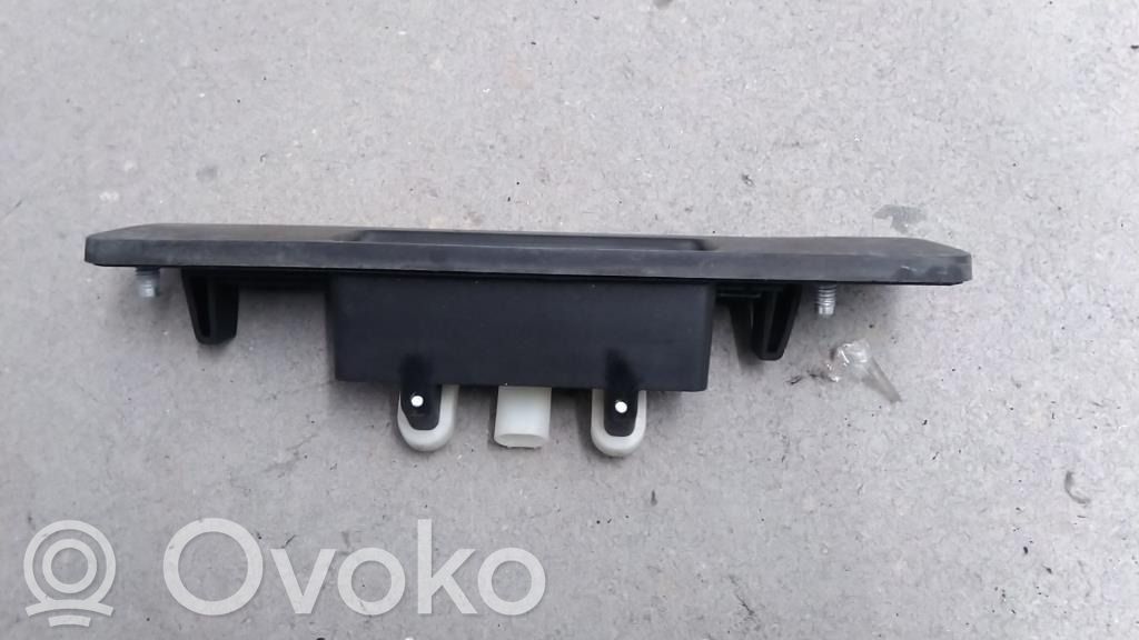 Manecilla externa puerta delantera   A1667500493