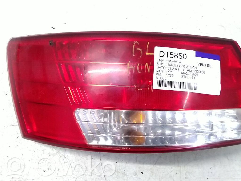 Hyundai Sonata Lampă spate în caroserie