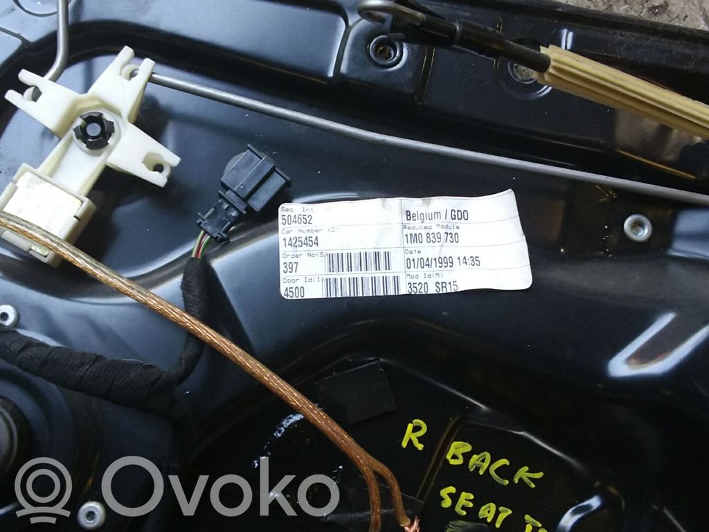 Regulador de puerta delantera con motor