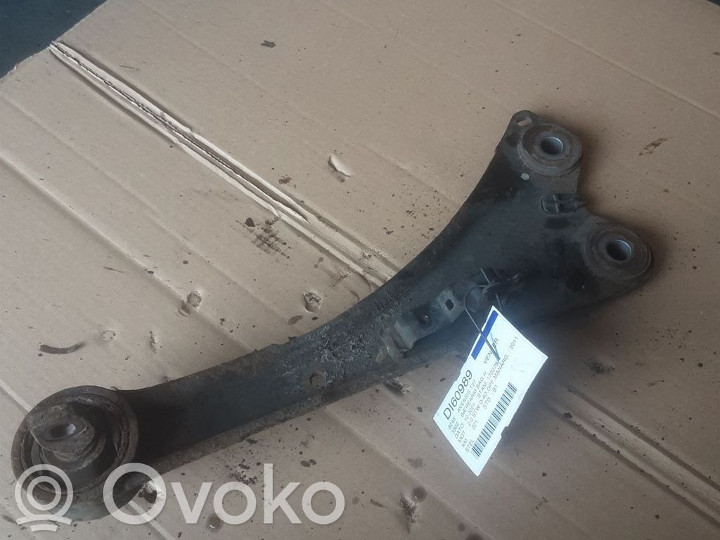 Toyota Avensis T270 Braccio di controllo sospensione posteriore 
