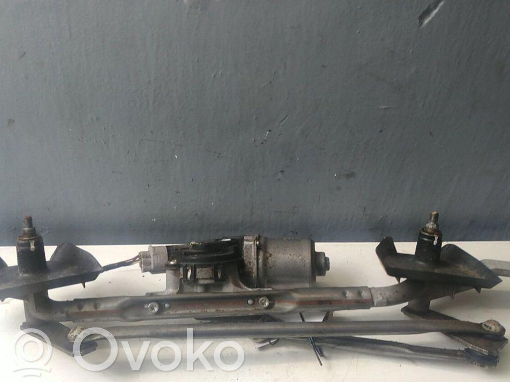 Suzuki Celerio Wischergestänge vorne 