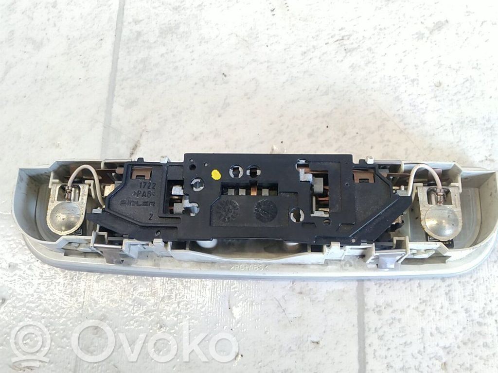 Audi A6 S6 C6 4F Światło fotela przedniego 