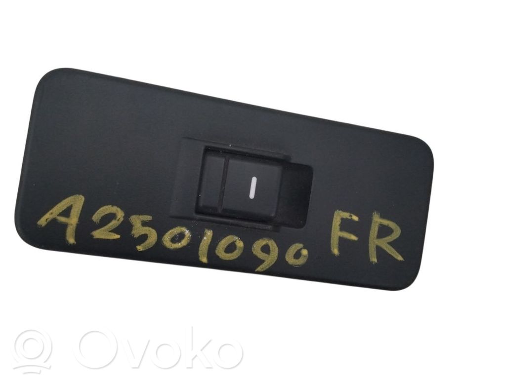 Interruptor del elevalunas eléctrico   YUD501070PVJ