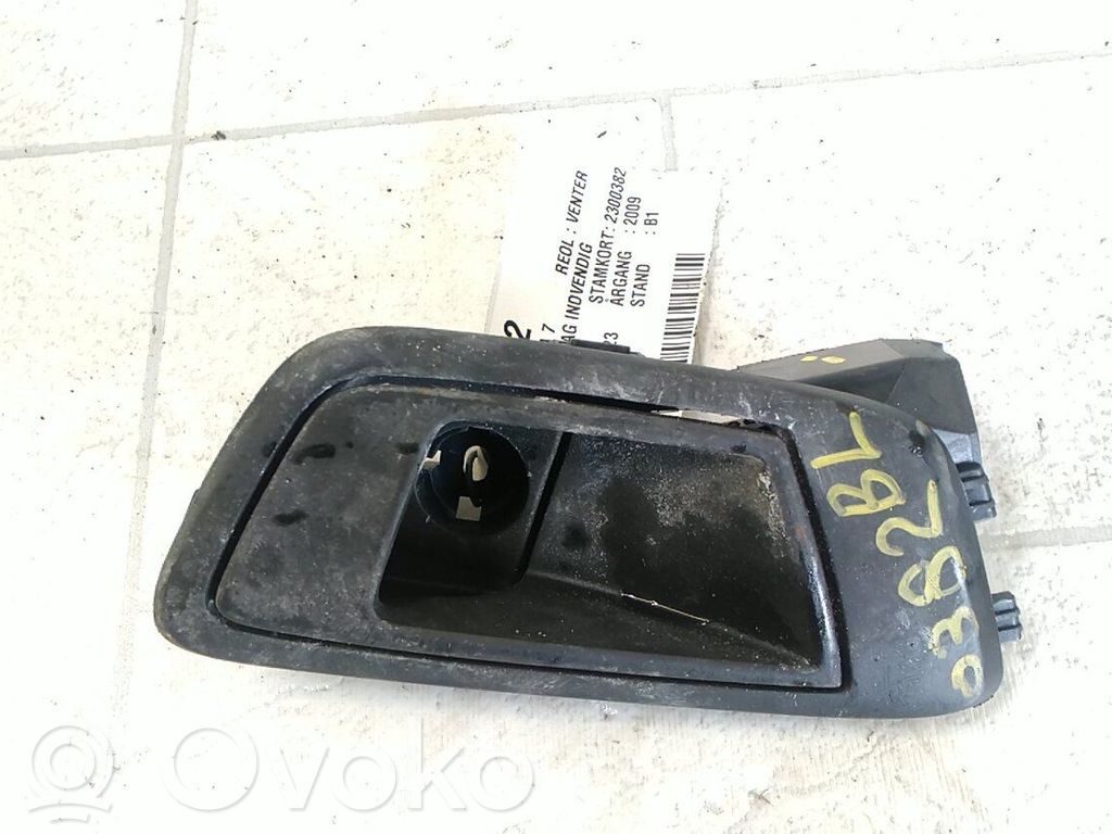 Manecilla interna puerta delantera   1579293