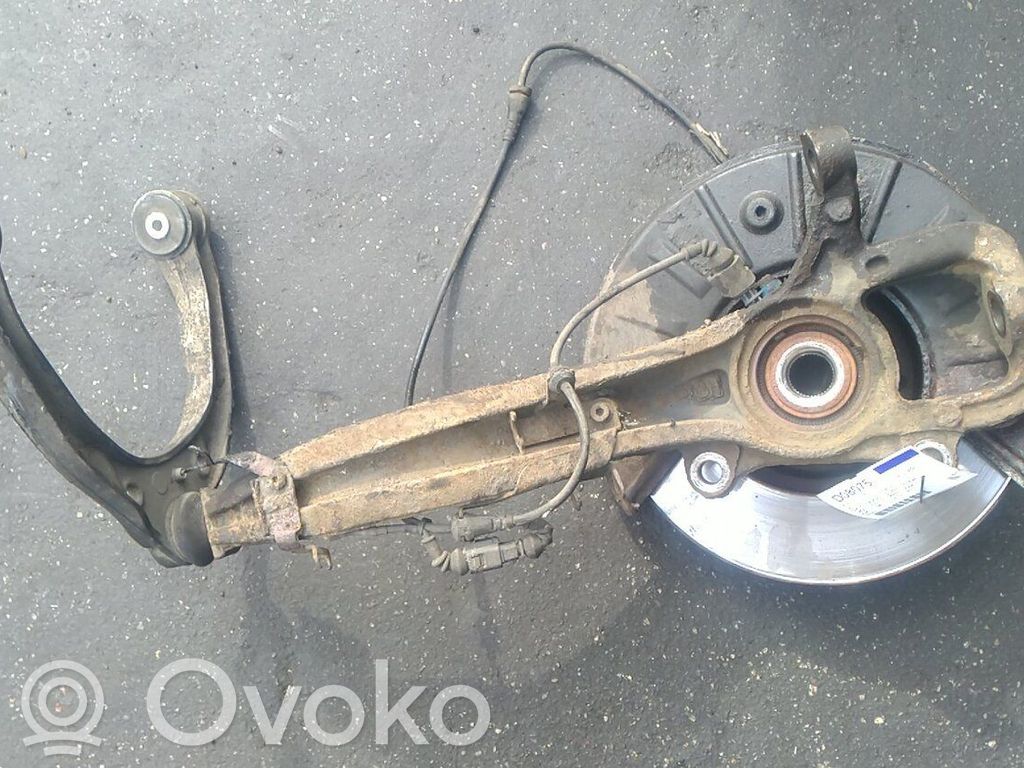 Volkswagen Touareg I Zwrotnica koła przedniego 