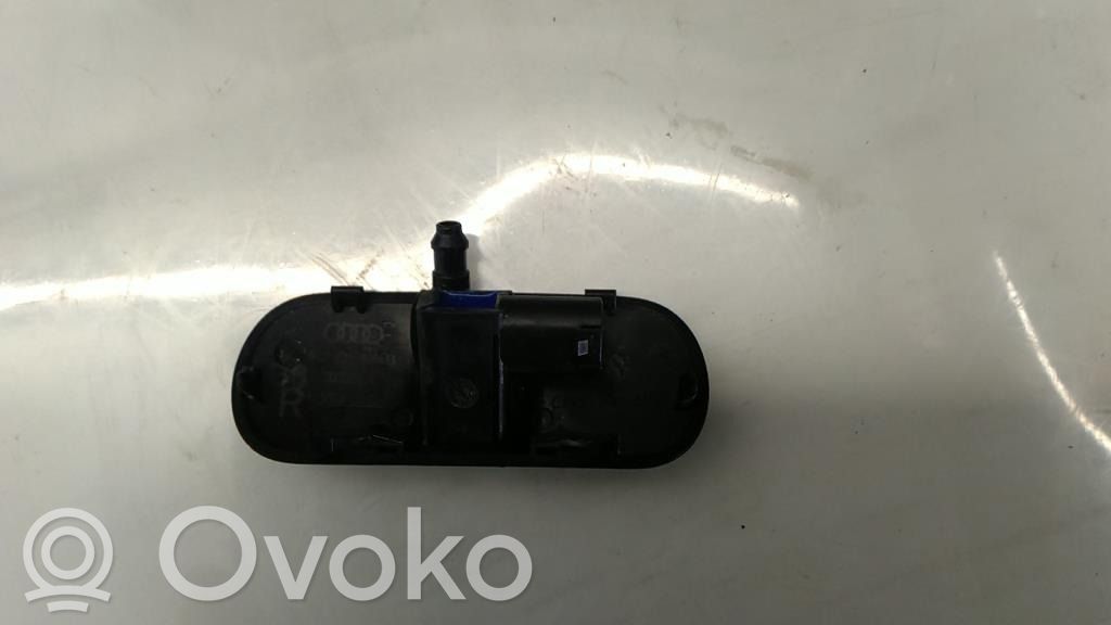 Audi A4 S4 B8 8K Soporte de boquilla de lavafaros