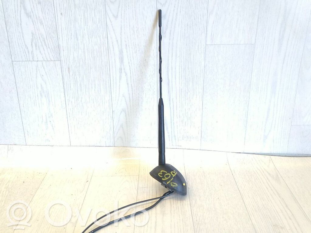 GPS-pystyantenni