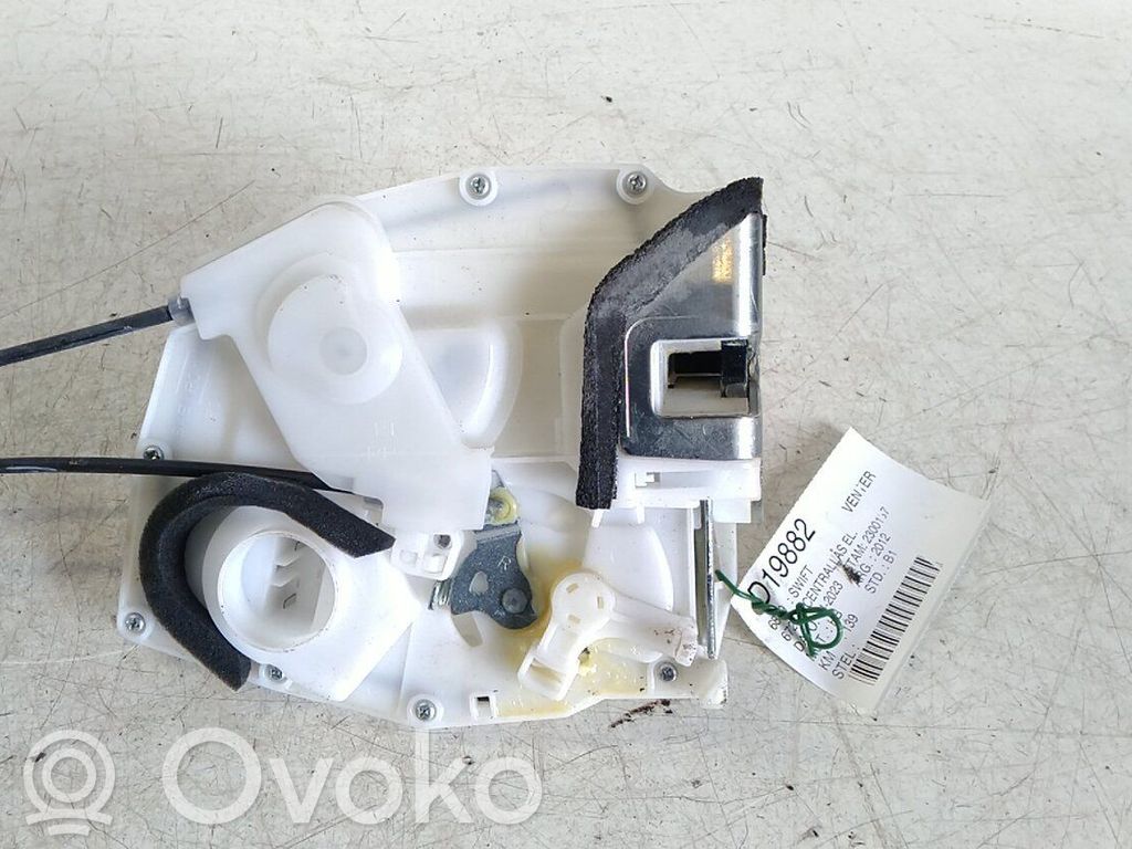 Suzuki Swift II Motor de bloqueo de puertas 