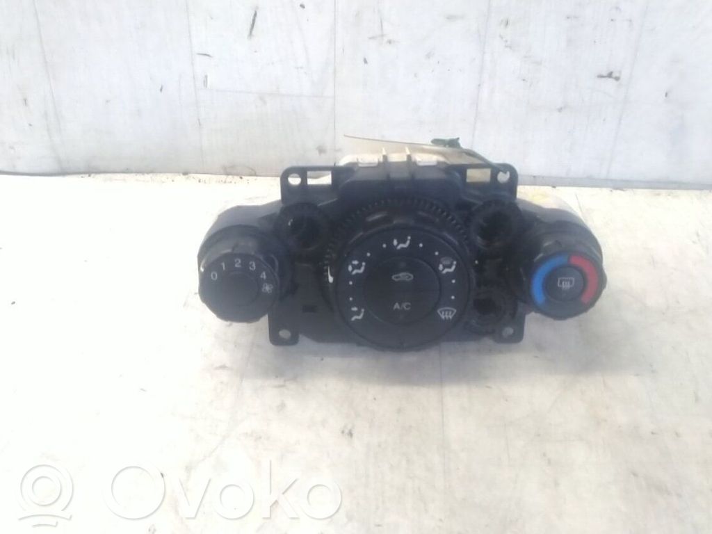 Climate control unit   1691012