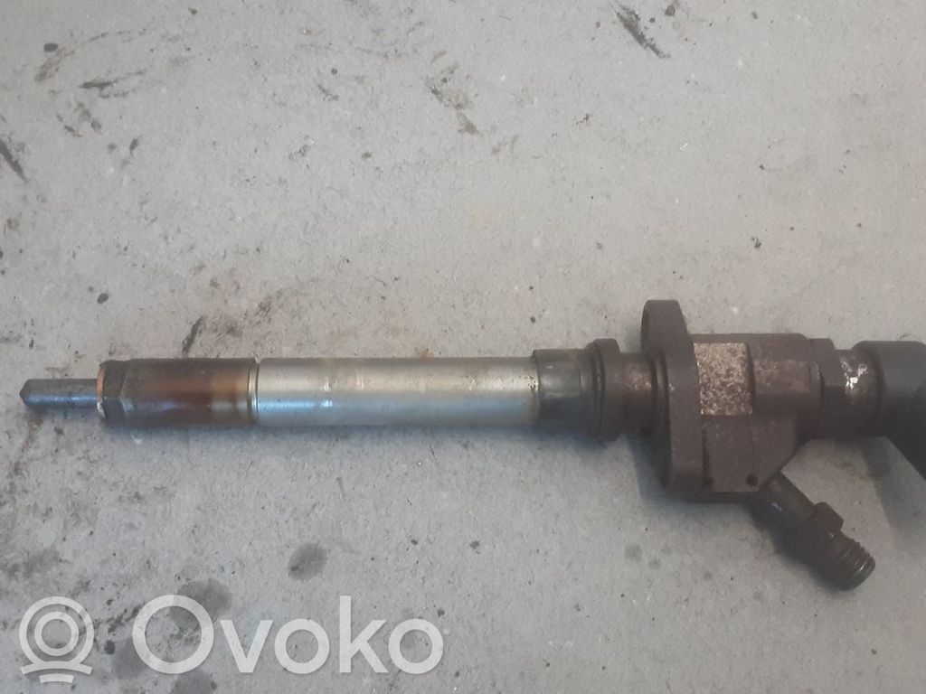 Injecteur de carburant   1373549