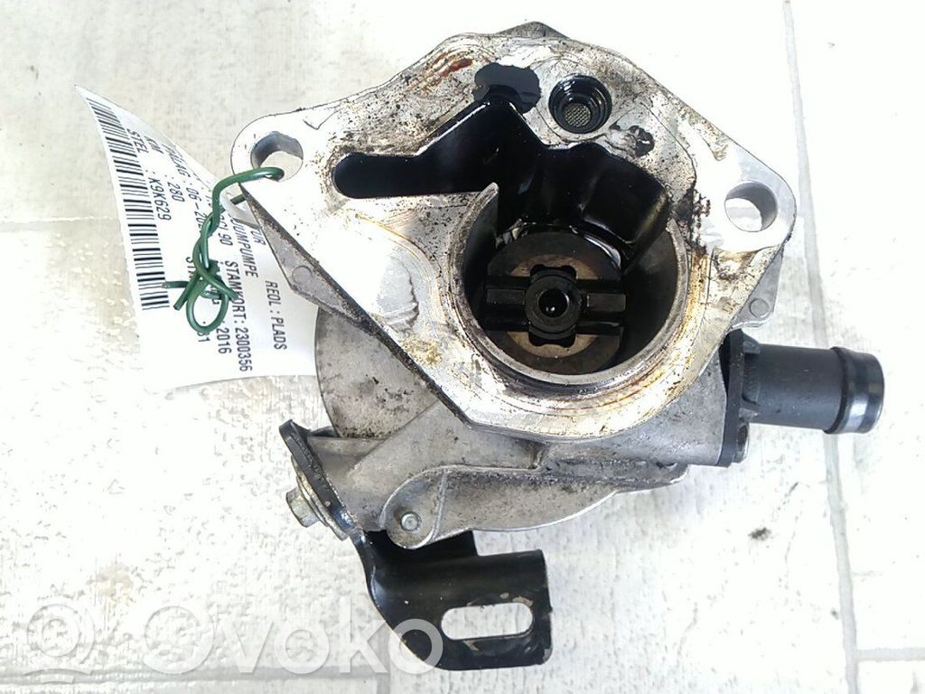 Renault Captur Pompă vacuum 
