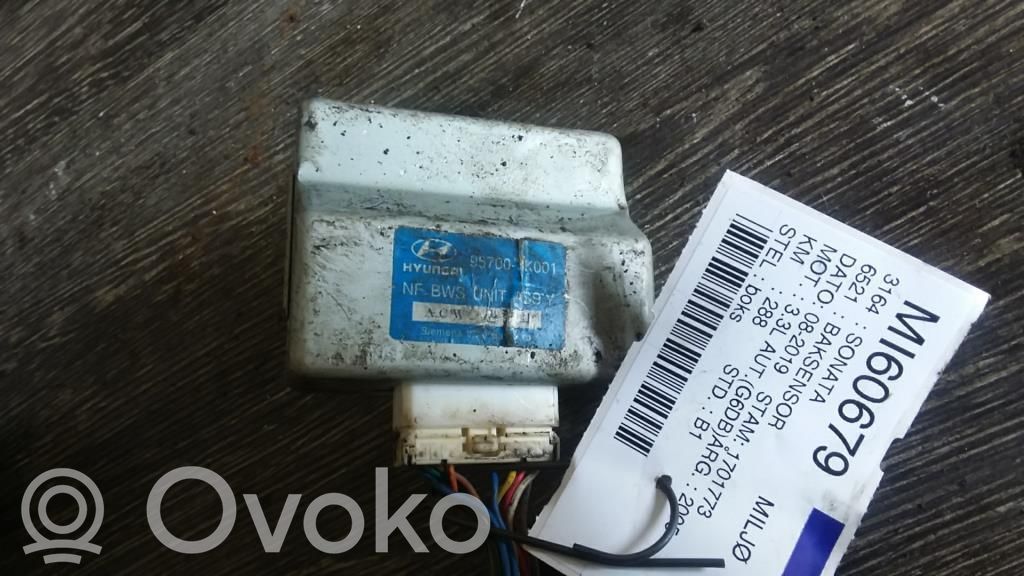 Sensor de aparcamiento PDC   957003K001