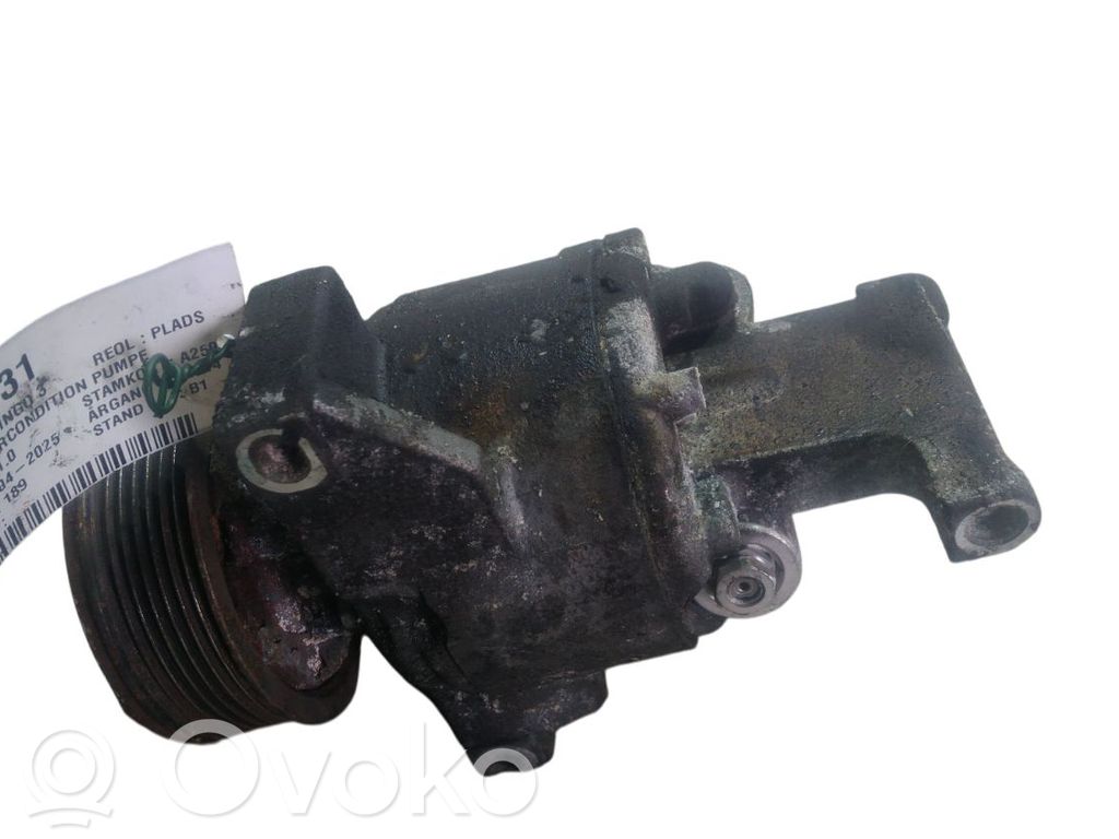 Compressore aria condizionata (A/C) (pompa)   926002090R