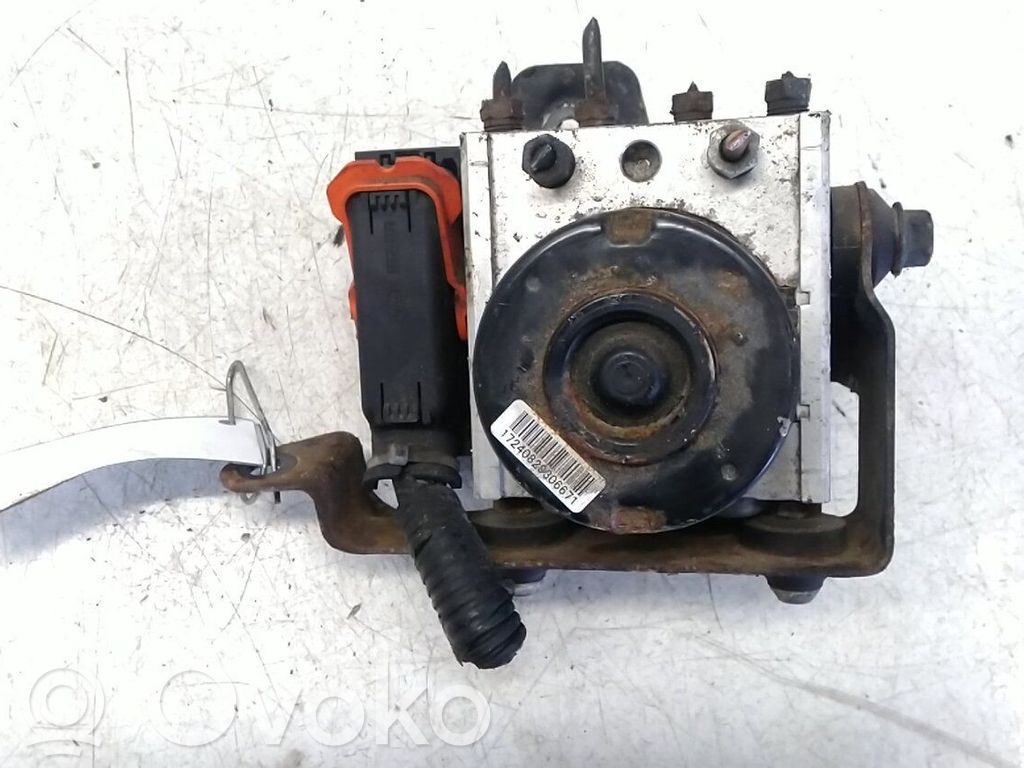 Bomba de ABS   5611063JA1