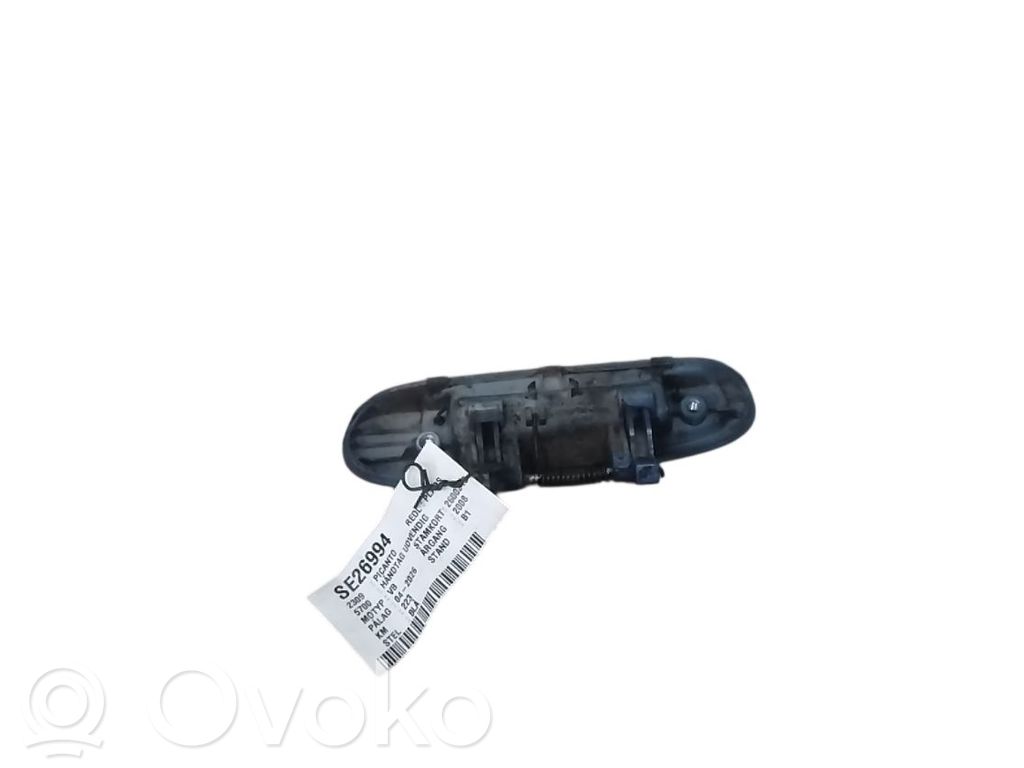 Manecilla externa puerta delantera   8365007010