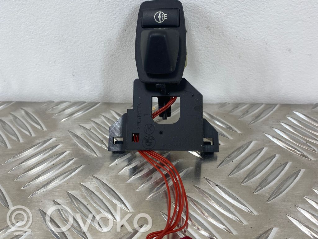 Ohjauspyörän säätökytkin   03206060,6131947788