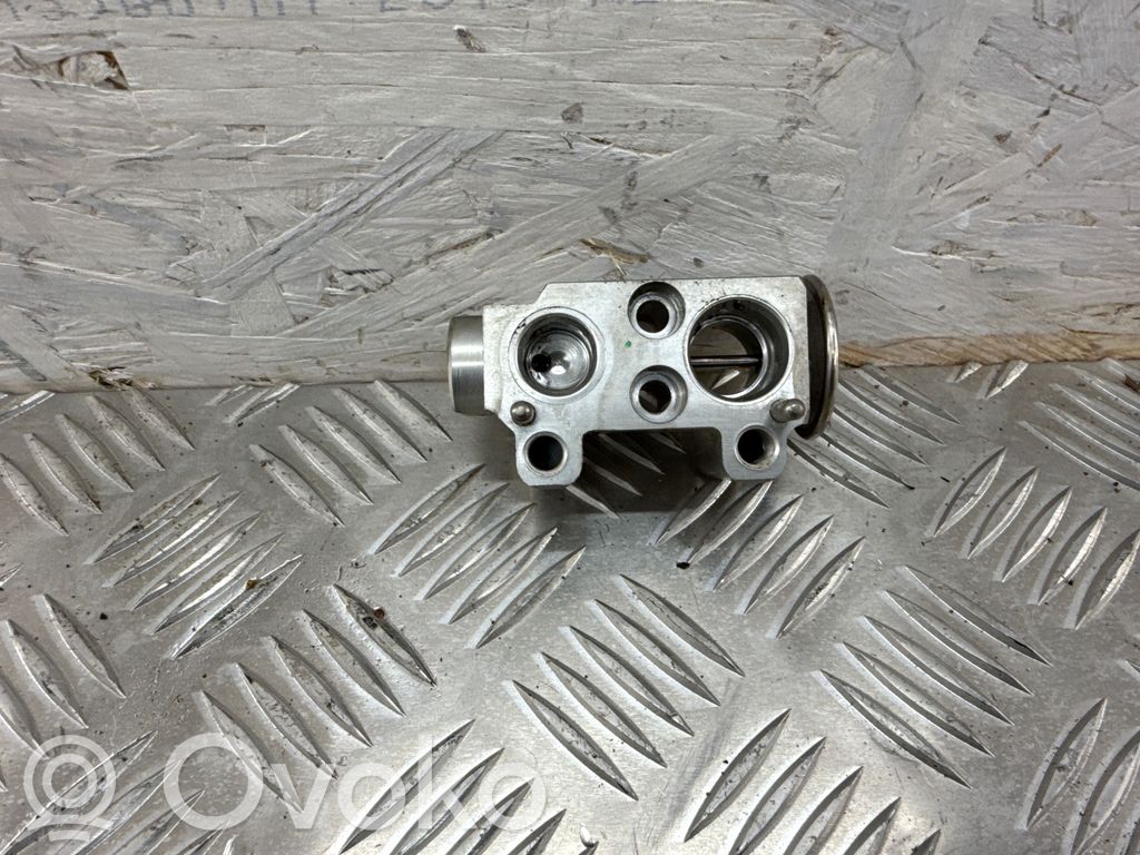 BMW X3 F25 Air conditioning (A/C) expansion valve 