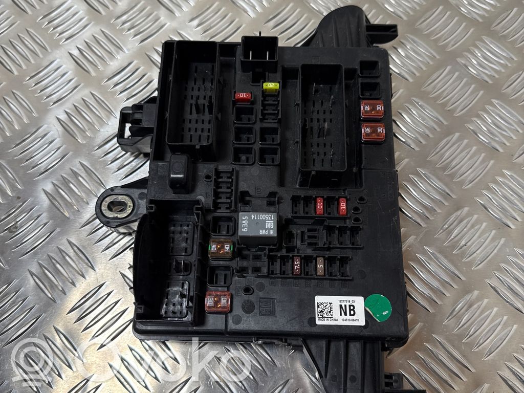 Opel Insignia A Fuse module 