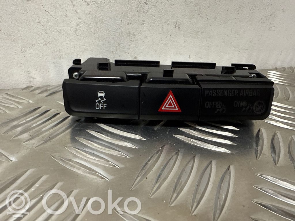 Opel Mokka Hazard light switch 