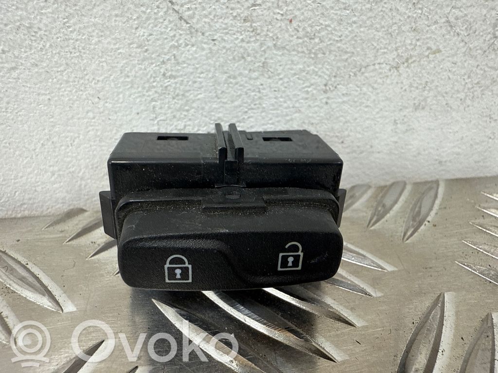 Volvo V70 Central locking switch button 