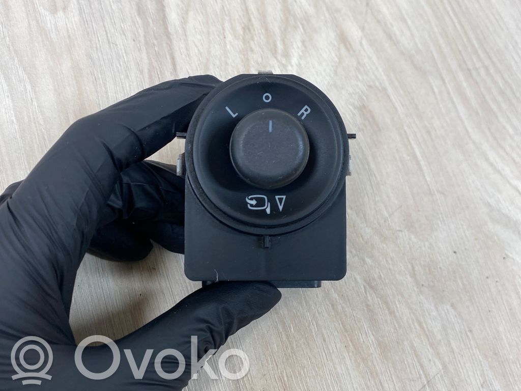 Opel Insignia A Interruptor del espejo lateral 