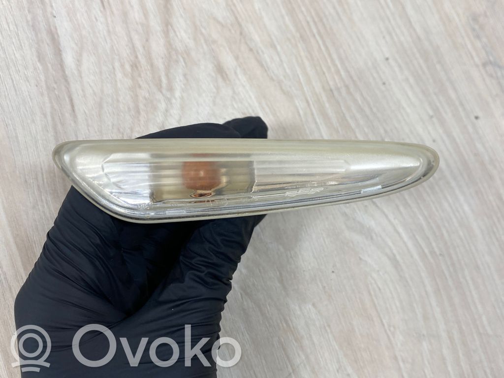 BMW X3 E83 Front fender indicator light 