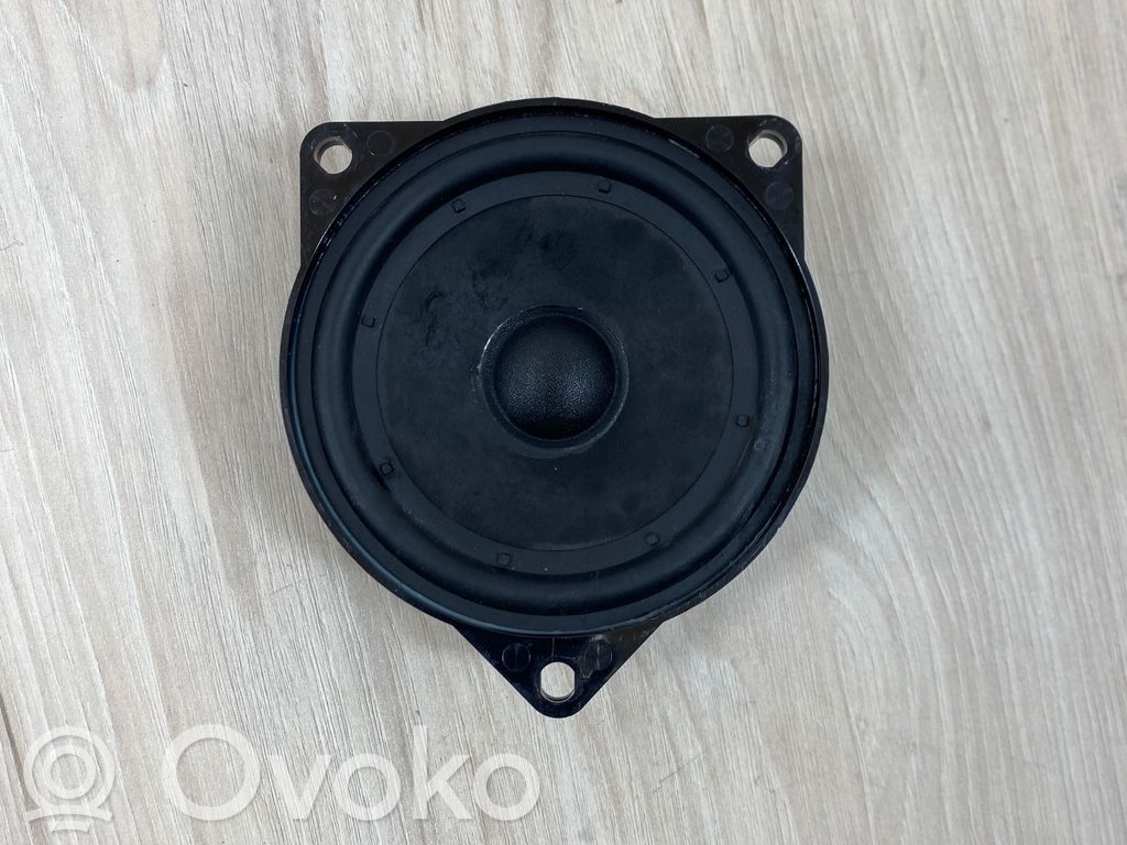 BMW X3 E83 Etuoven kaiutin 