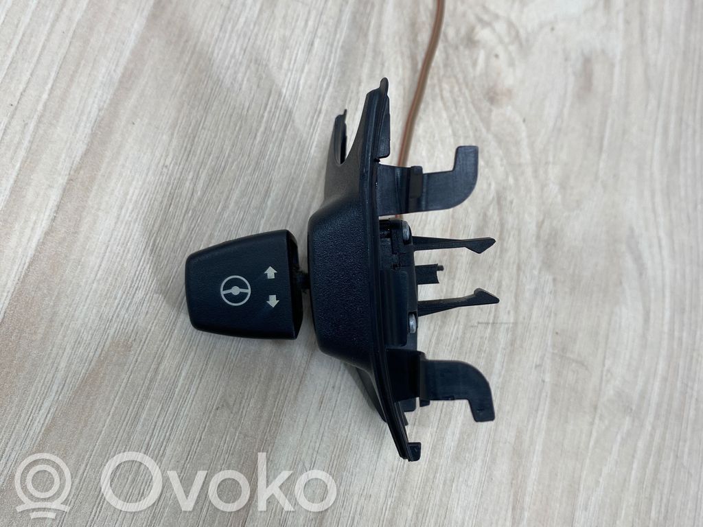 BMW X5 E70 Steering wheel adjustment switch 