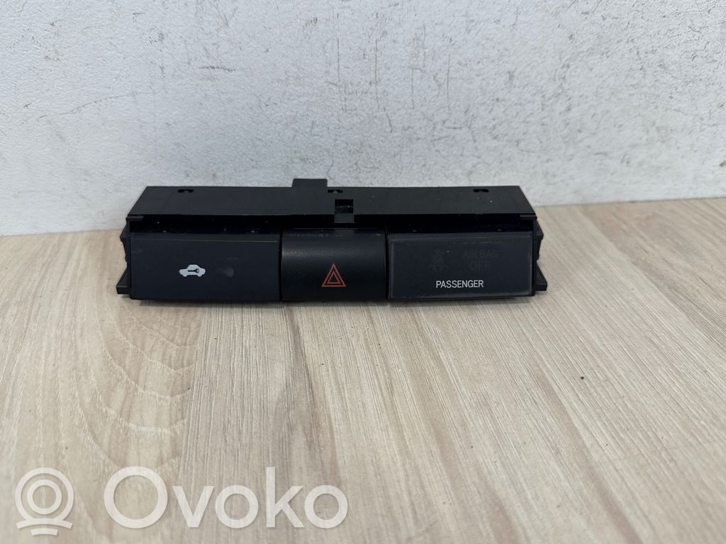 Toyota Corolla Verso AR10 Hazard light switch 