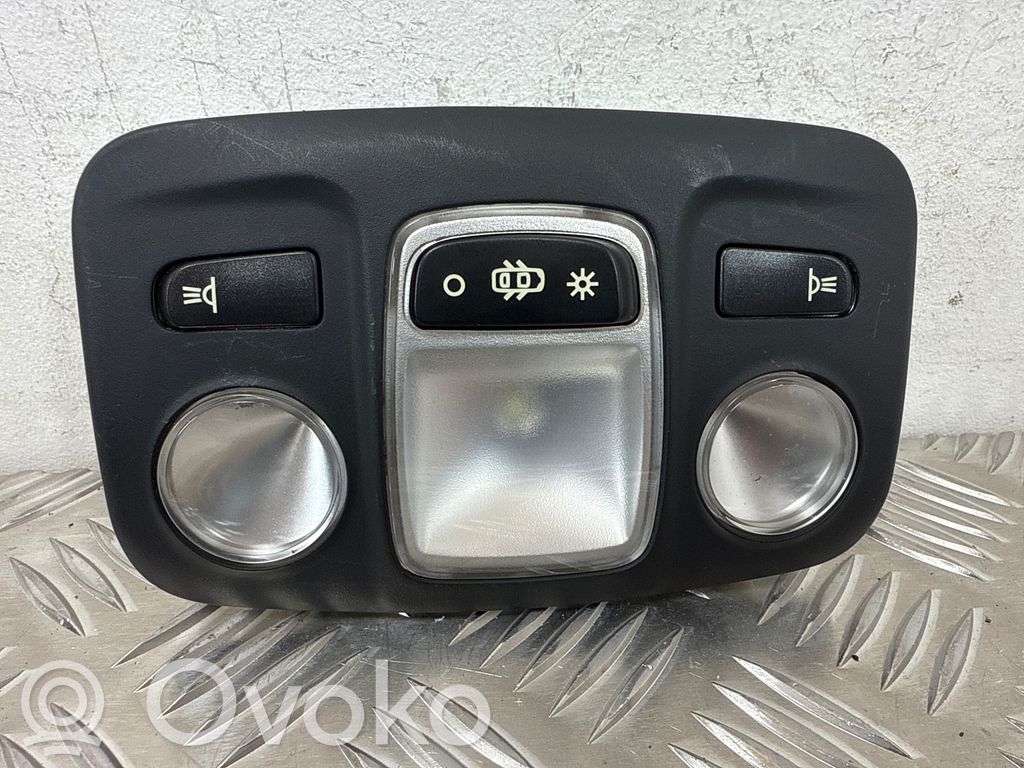 Peugeot 5008 II Luz del asiento trasero 