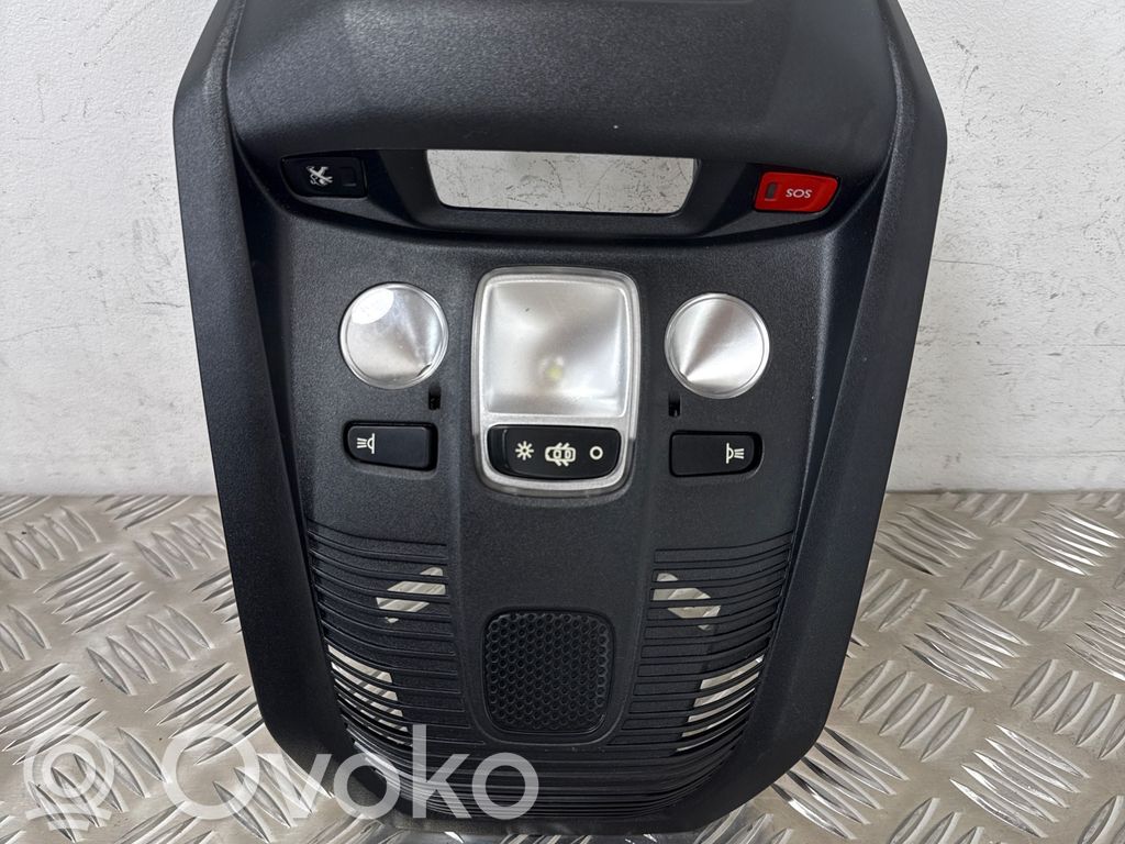 Peugeot 5008 II Front seat light 