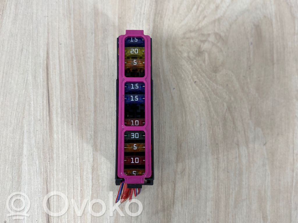 Audi A6 S6 C6 4F Fuse module 