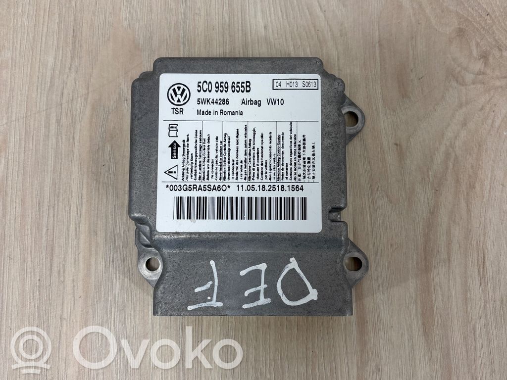 Volkswagen Golf VI Airbag control unit/module 