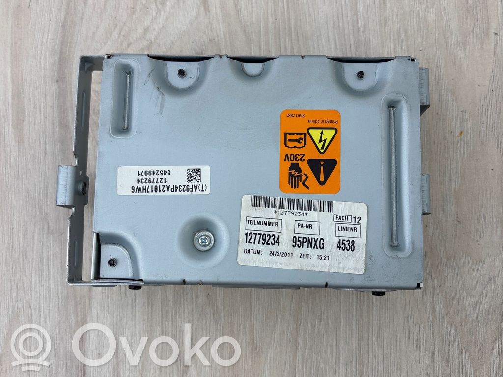 Opel Insignia A Voltage converter inverter 