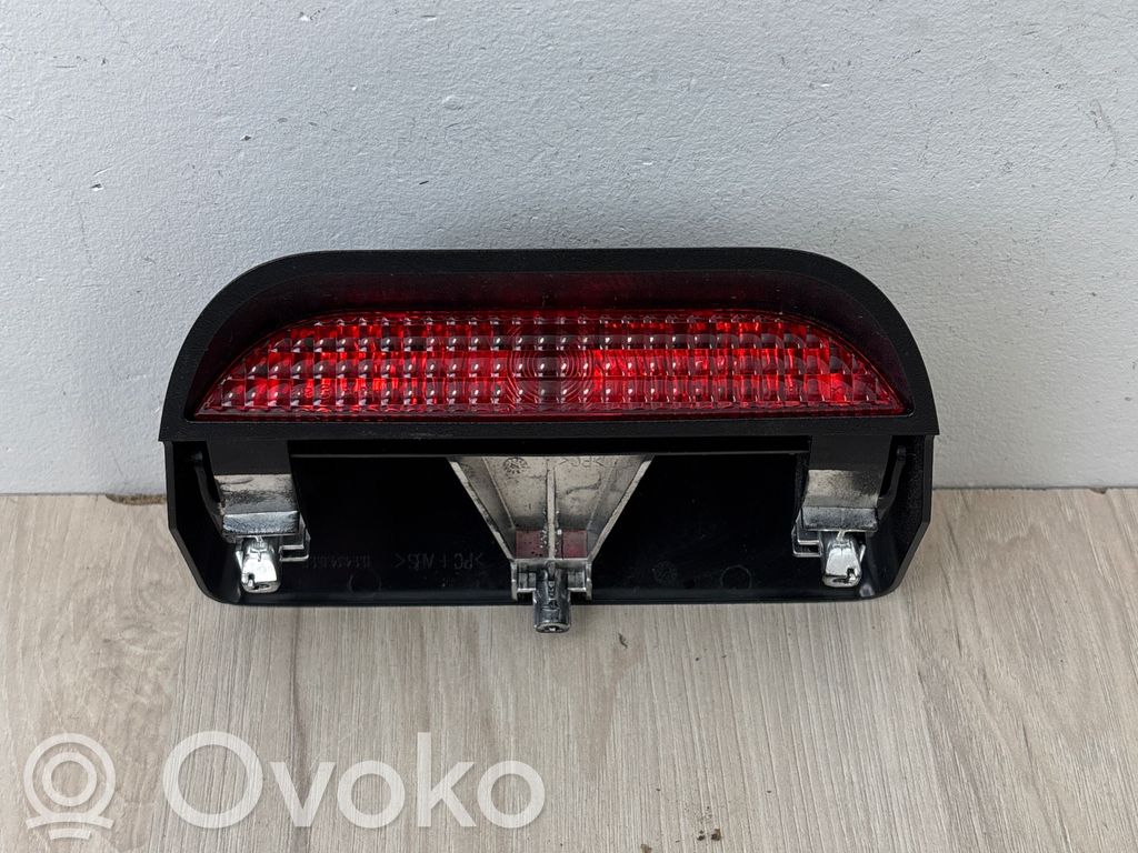 Dacia Duster Third/center stoplight 