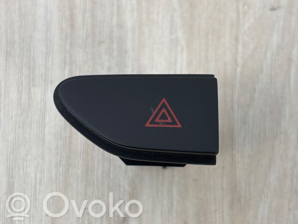 Dacia Duster Hazard light switch 