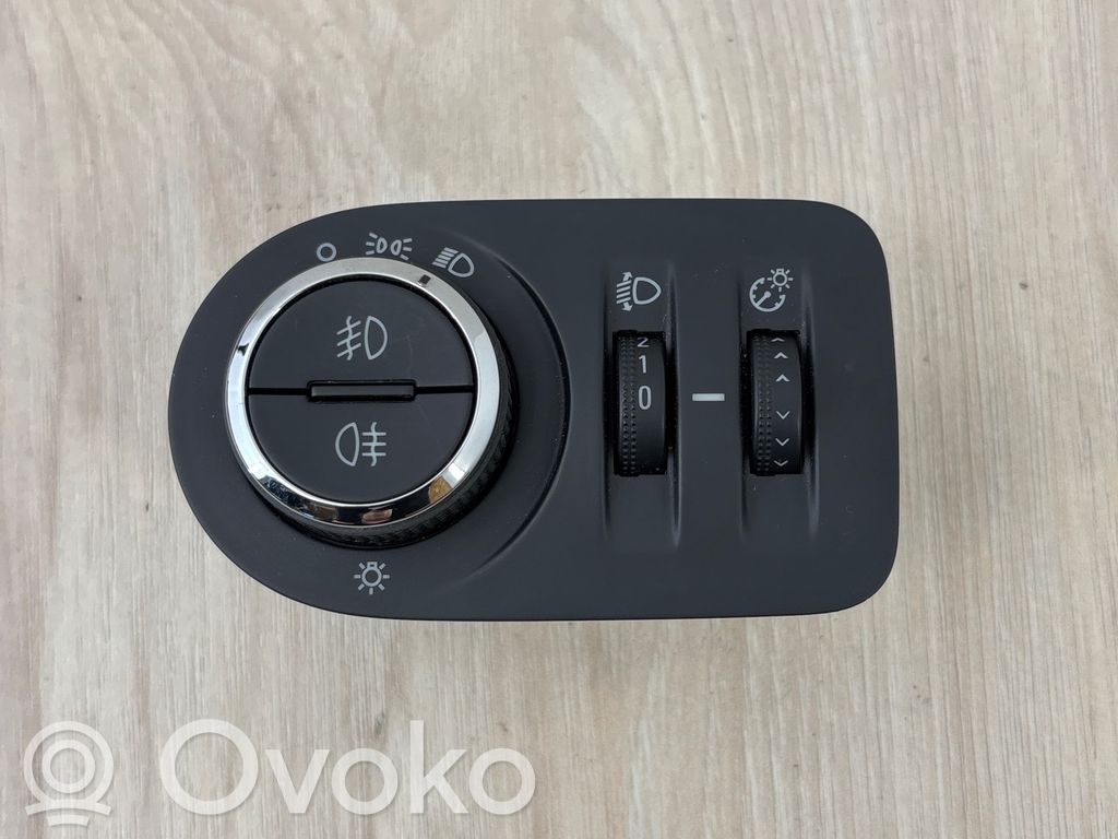 Opel Corsa D Light switch 