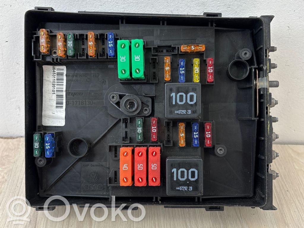 Volkswagen Golf V Módulo de fusible 