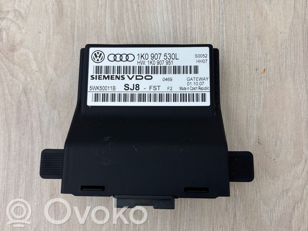 Volkswagen Golf V Gateway control module 