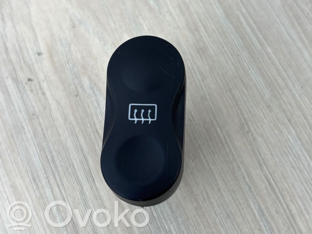 Dacia Duster Windscreen/window heater switch 