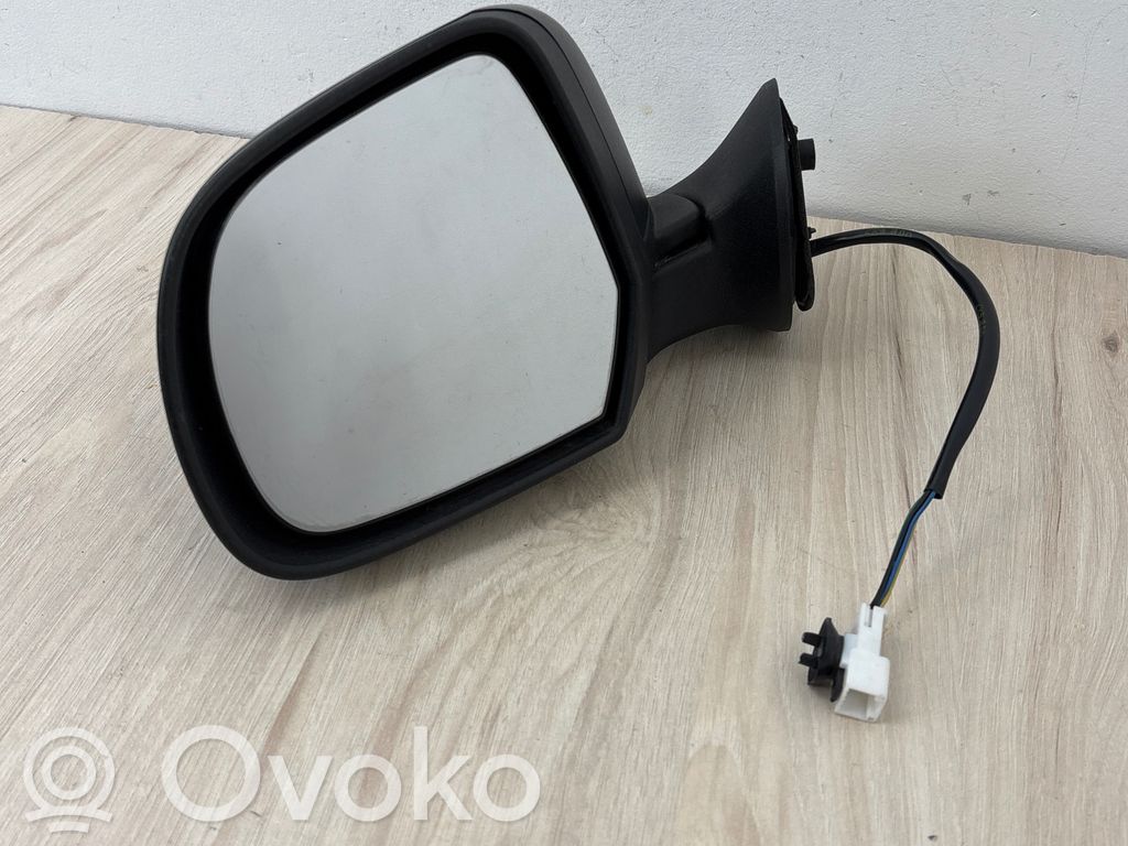 Dacia Duster Front door electric wing mirror 