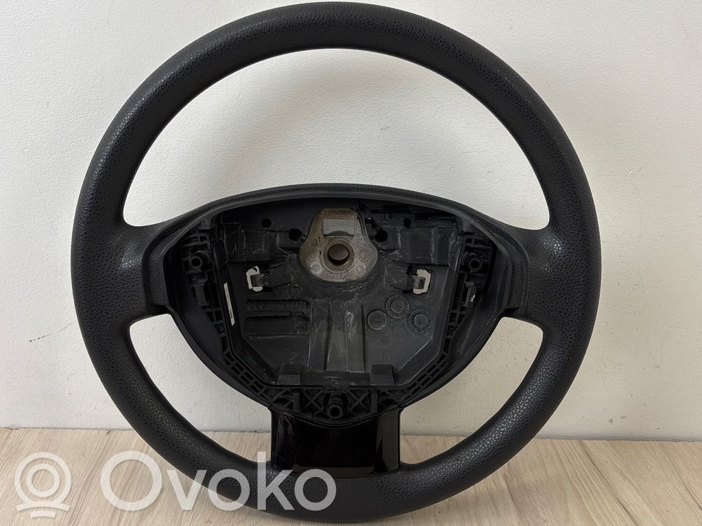 Dacia Duster Steering wheel 