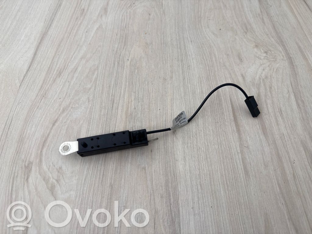 Volvo S80 Aerial antenna amplifier 